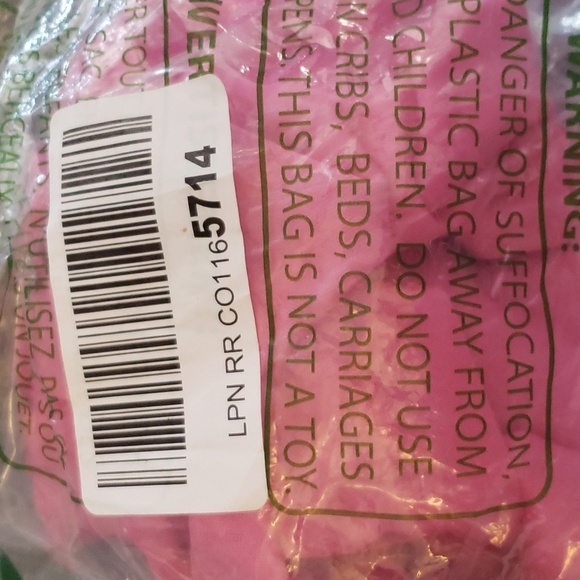 Amscan Solid Color Super Hero Costume 30" Cape in Pink - Picture 5 of 5